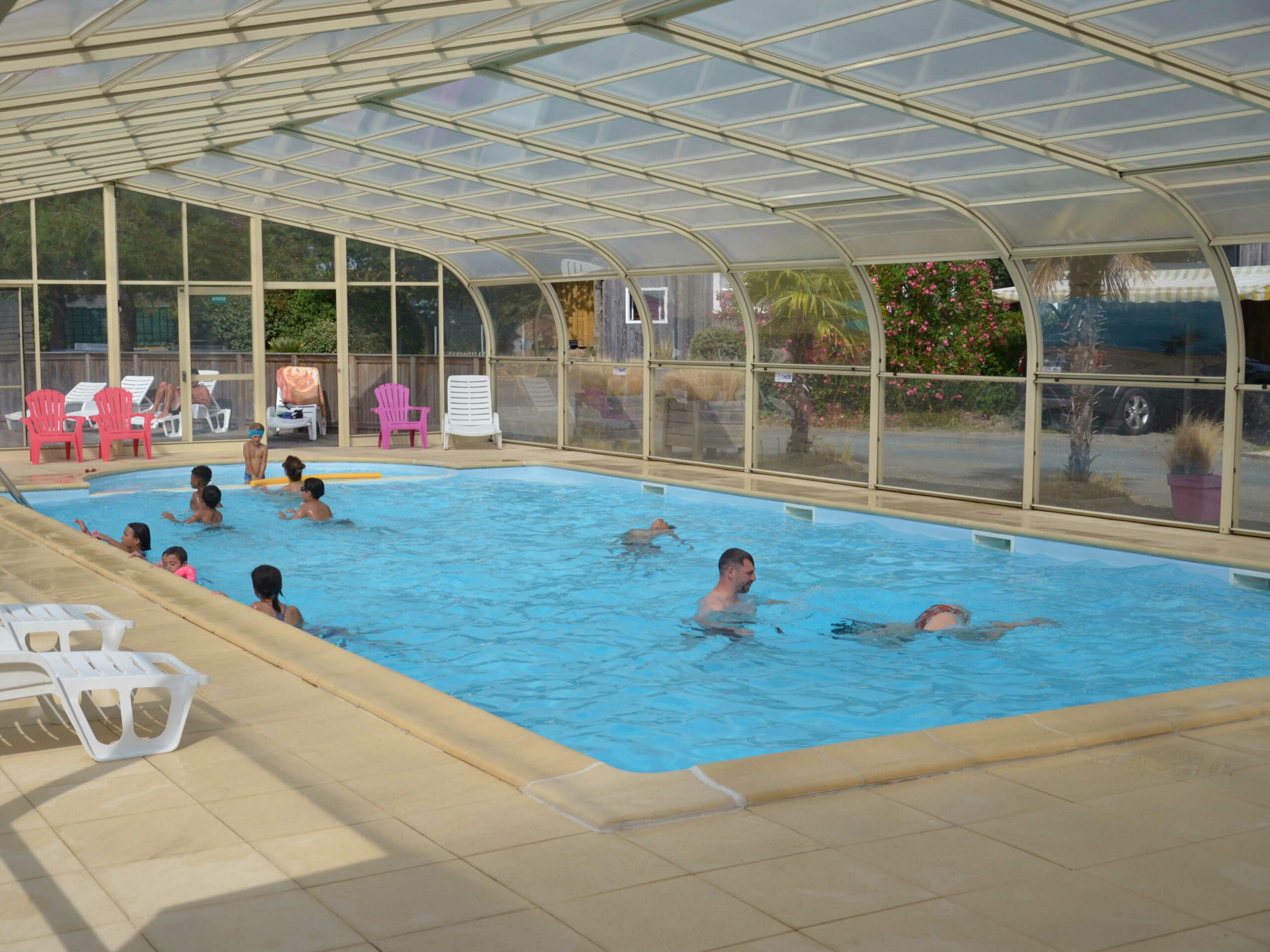 camping avec piscine couverte aux Sables d'Olonne