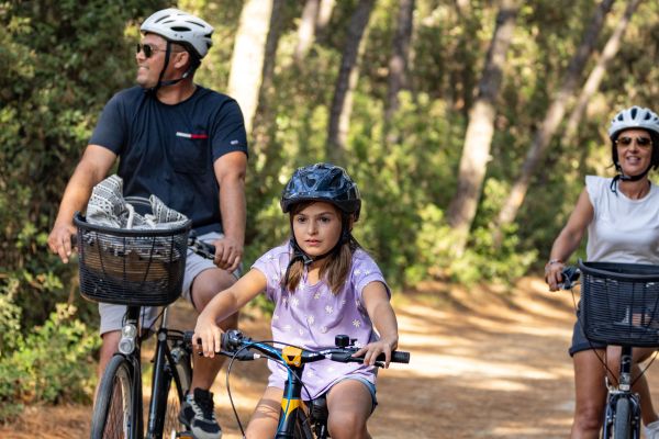 Ballade en vélo en famille dans la forêt Domaniale d'Olonne