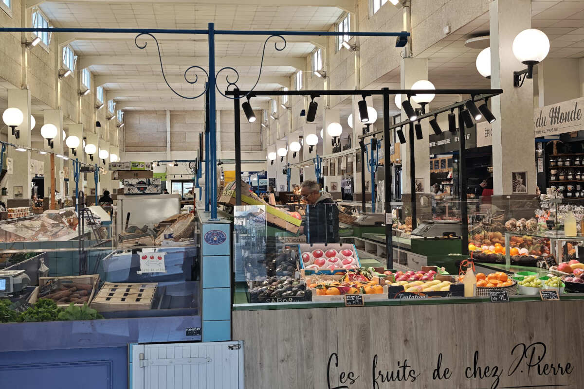 Marché Arago aux Sables d’Olonne produits locaux